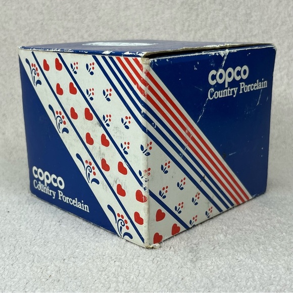 NEW Vintage Copco Fine Porcelain Espresso Mug/Saucer Set of 4-White/Blue/Red-82 - Picture 3 of 10